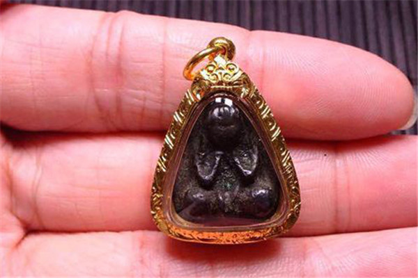 龙婆boon的2460年刀枪不入必打（掩面佛）