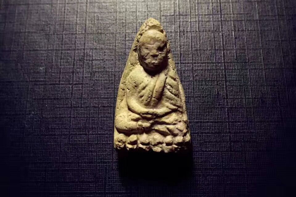 龙婆托1