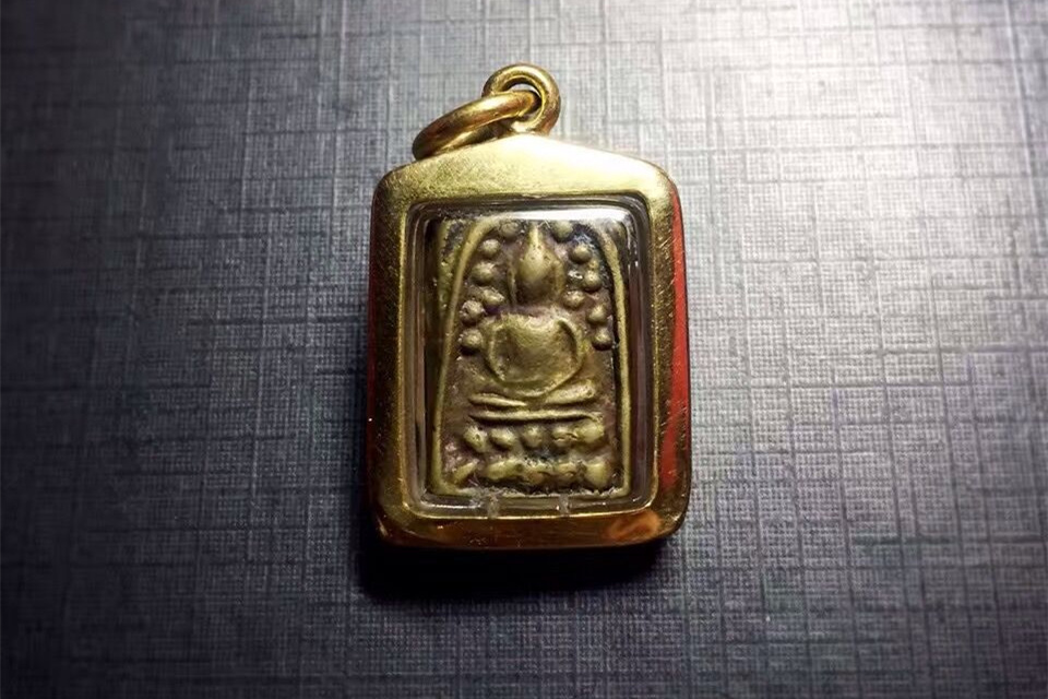 瓦拉康2460年金属小崇迪01