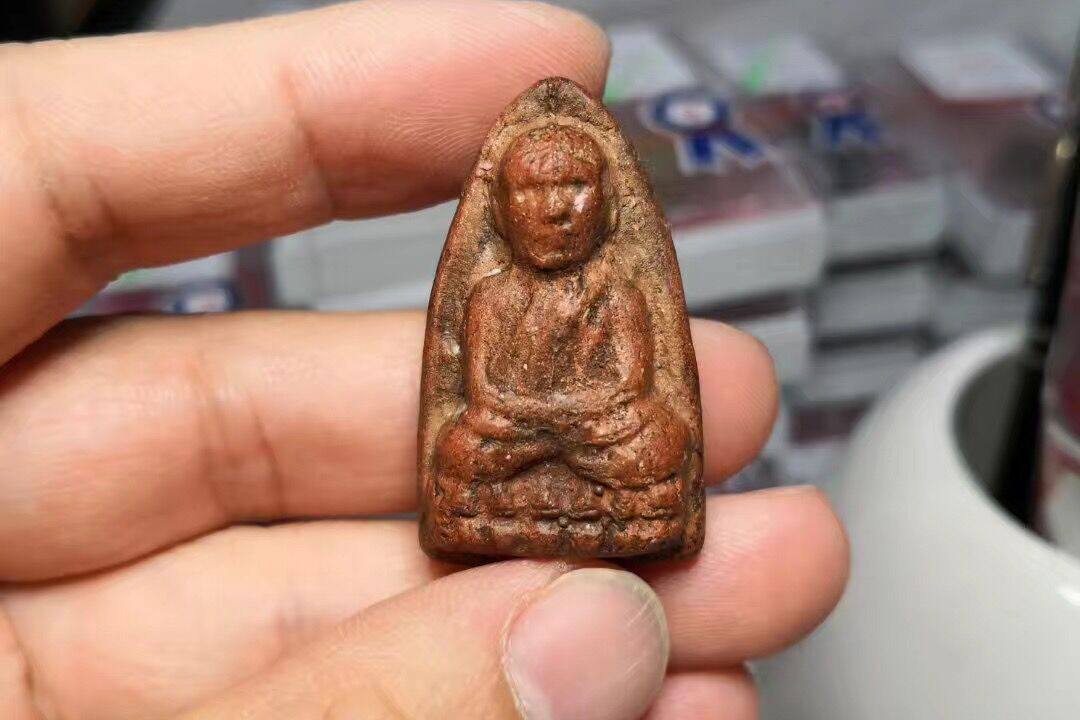佛历2497年龙婆托像佛牌