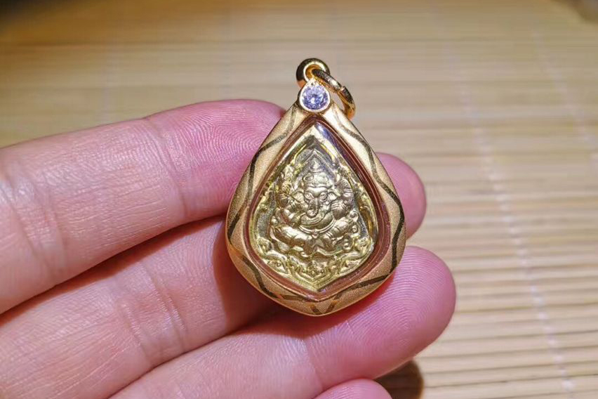 龙婆瑞2555象神