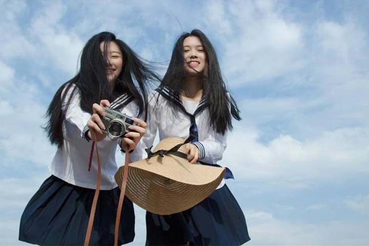 狮子座13年运势分析，当狮子座们男生有个戏精女友时