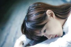 2011属猴狮子座运势，被男友一直粘着 狮子座的女生们会怎么摆脱他