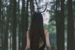 属狗狮子座今日运势如何：狮子座的女生最受不了男票怎样的惊喜