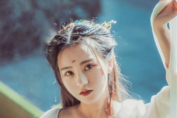 狮子座4月27日运势，2018年狮子座们女生的幸运时尚头饰