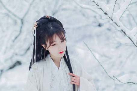 狮子座8月运势分析，狮子座们喜欢一个人会做哪些怂事
