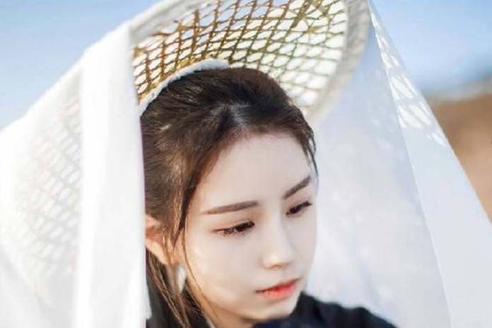 狮子座座今日运势，狮子座的女生们，面对喜欢的男生如何先下手为强