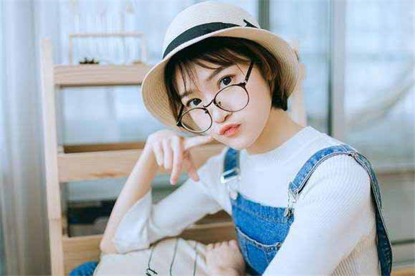 狮子座运势查询:狮子座的女生们,会因为什么被霸道总裁看上