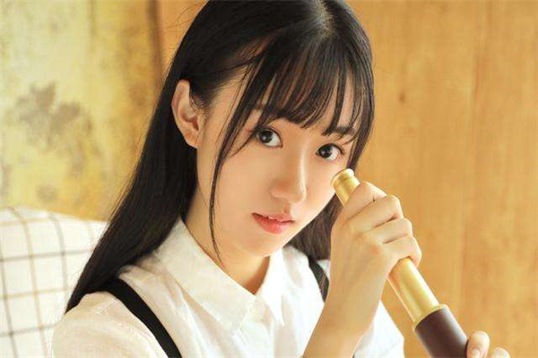 狮子座男生的财运:狮子座的女生们在爱情中最需要什么?