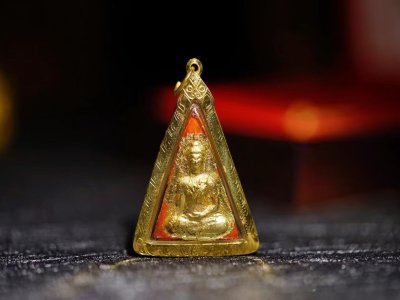 珍贵老牌南帕亚女王佛,龙婆培2506贴金版本